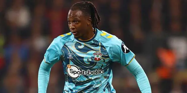 Championship: Aribo In Action As Southampton Pip QPR